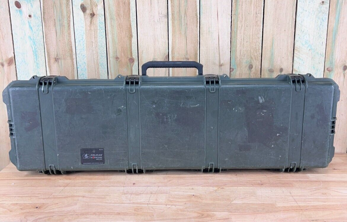 Pelican Storm IM3300 Long Rifle Case Green Rolling Used Condition B/C Free Ship