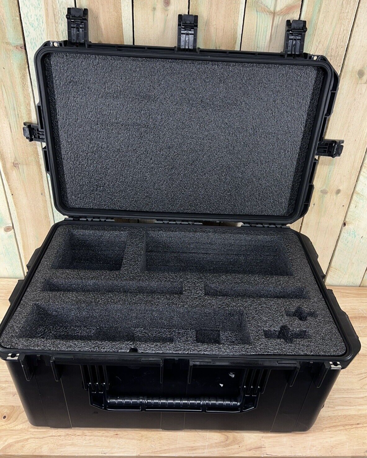 SKB 2918-14 Rolling Waterproof Storage Case Black Good Condition AB Free Ship