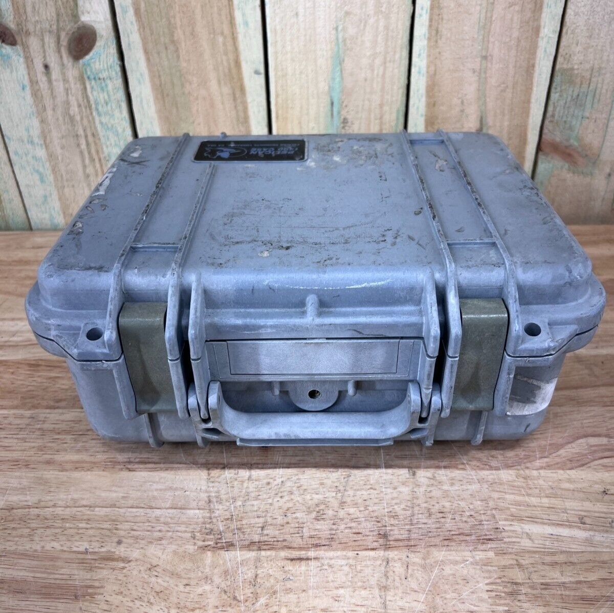Pelican 1400 Protector Case Handheld Grey Good Condition OS Free Shipping