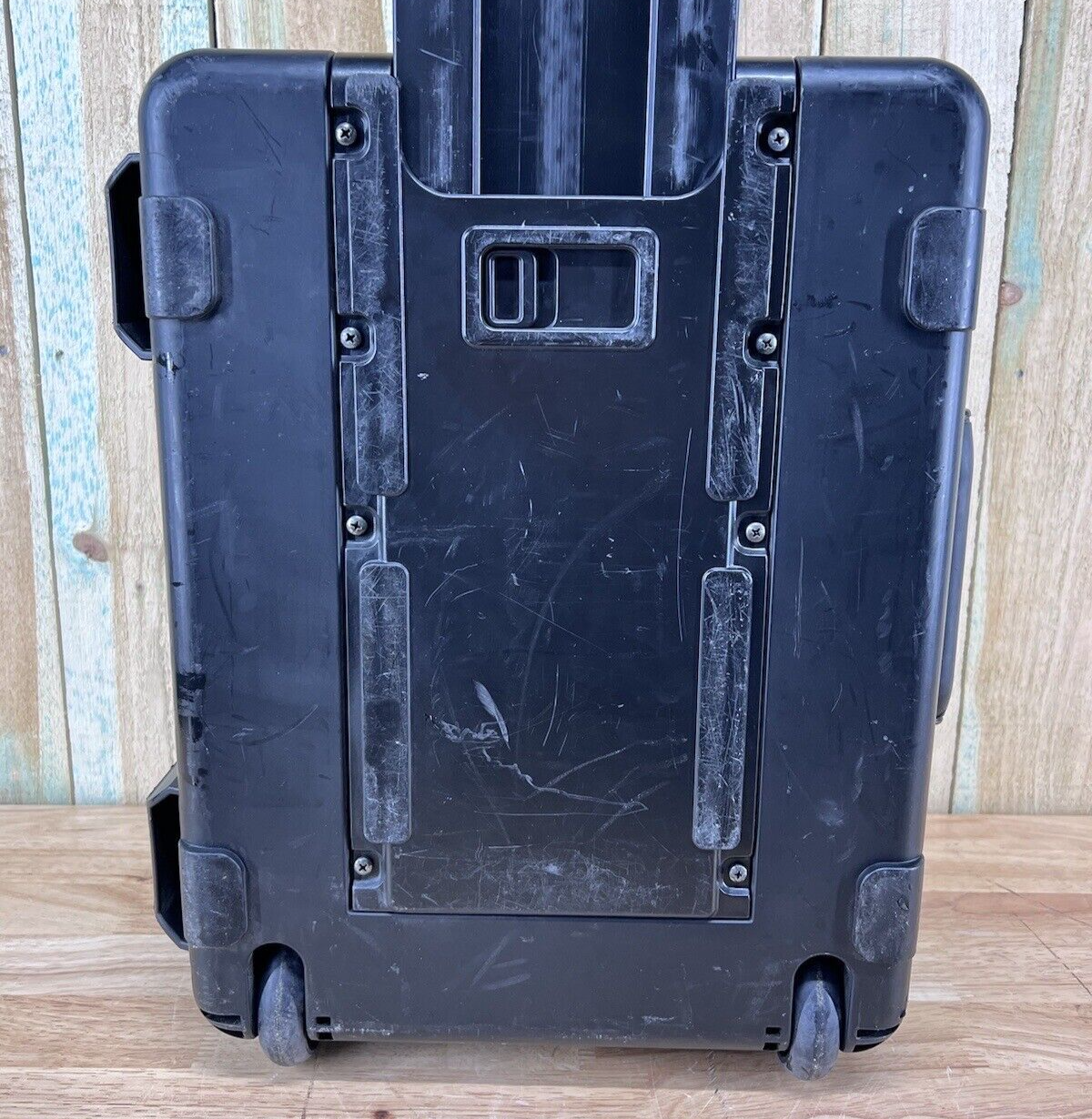 SKB iSeries 1914-8 Waterproof Rolling Case Carry On Great Condition AB Free Ship