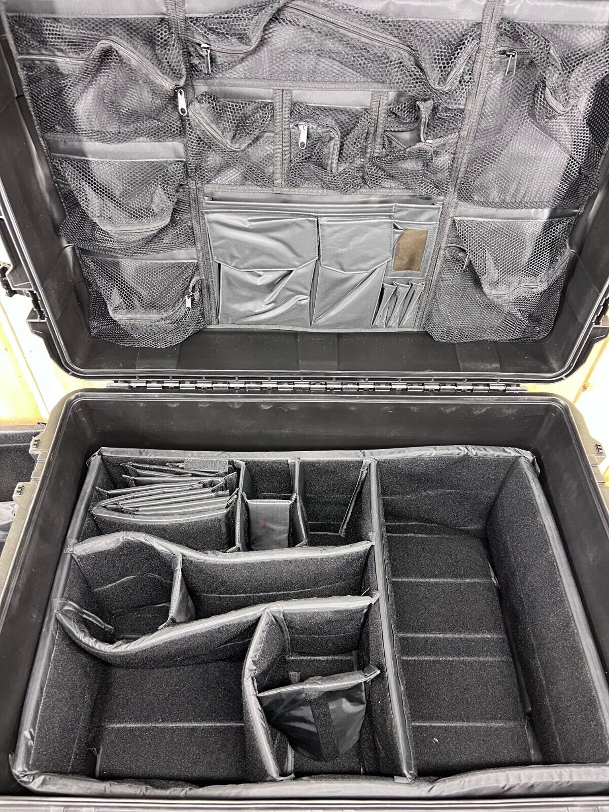 Pelican iM3075 Storm Transport Case W/ Padded Divider Set A/B Free Ship