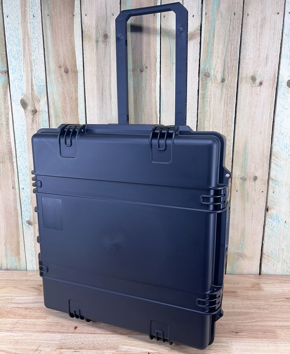 Pelican Storm IM2875 Waterproof Black Storage Case Rolling New Free UPS Shipping