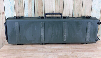 Pelican Storm IM3300 Long Rifle Case Green Rolling Good Condition AB Free Ship