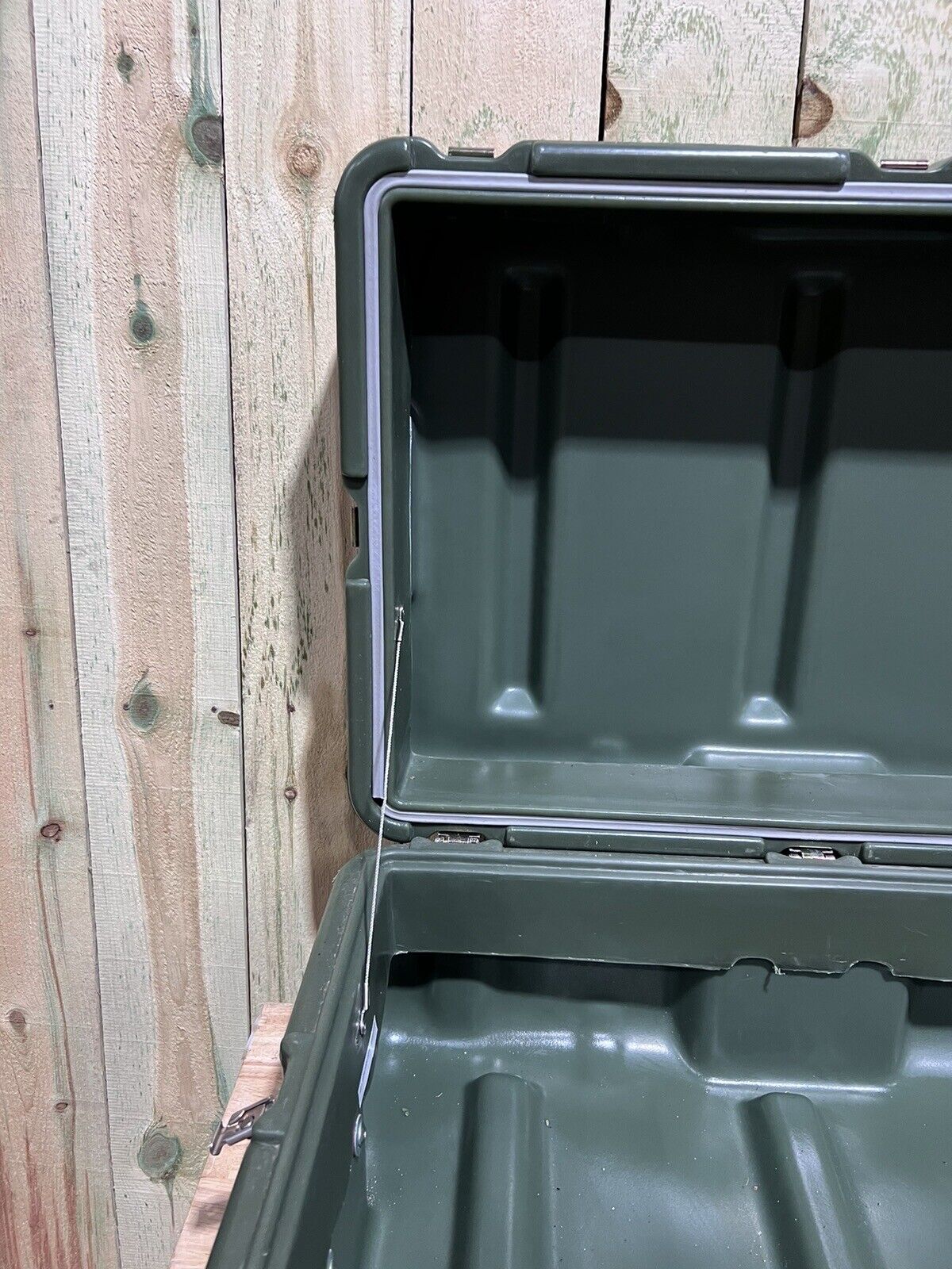 Pelican Hardigg Long Case 59” 19.5” 12” Green Waterproof Storage Footlocker
