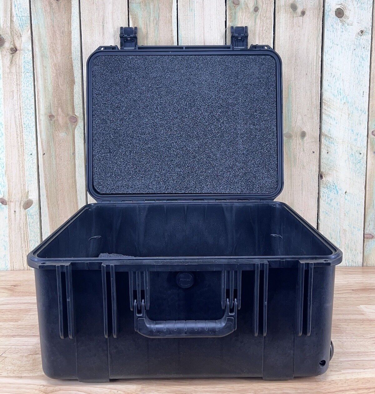 SKB Rolling Carry On ISeries Case 20"x15"x11" Brand New (Pelican 1510 Comp)