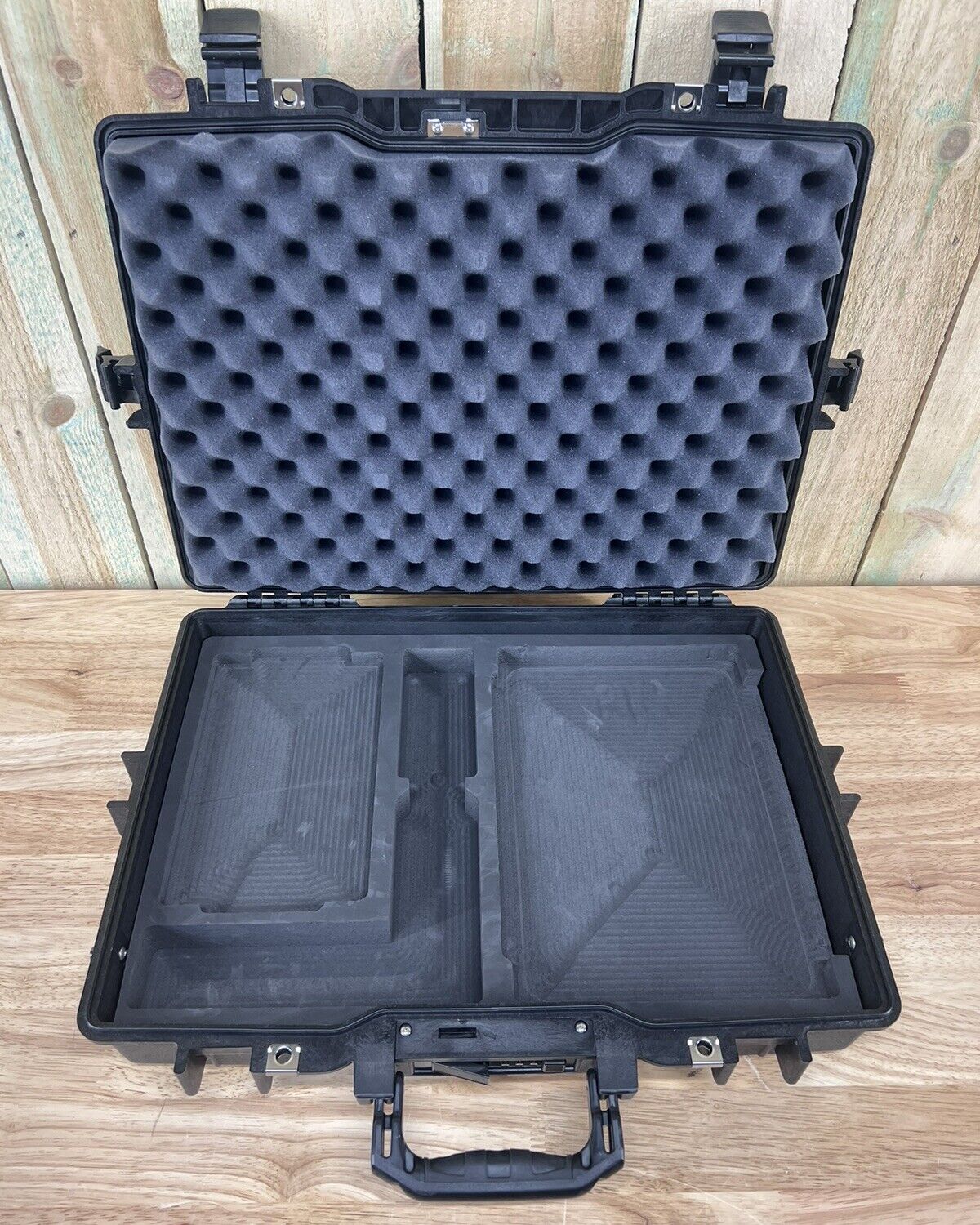 Pelican 1495 Laptop Case Wateproof Handheld Storage New Open Box Waterproof