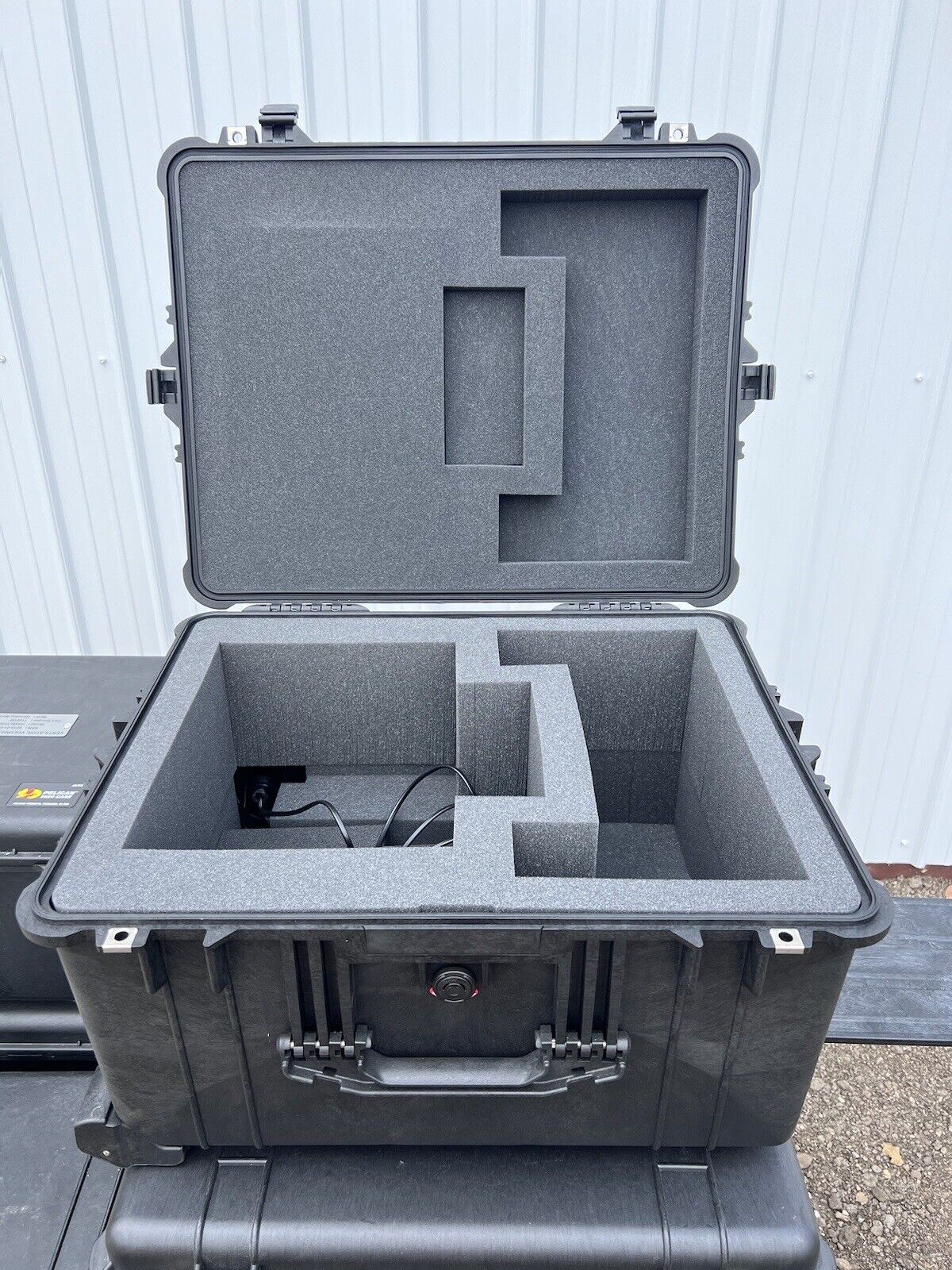 Pelican Case 1620 Hard Case With Foam Black Hard Rolling Travel Case