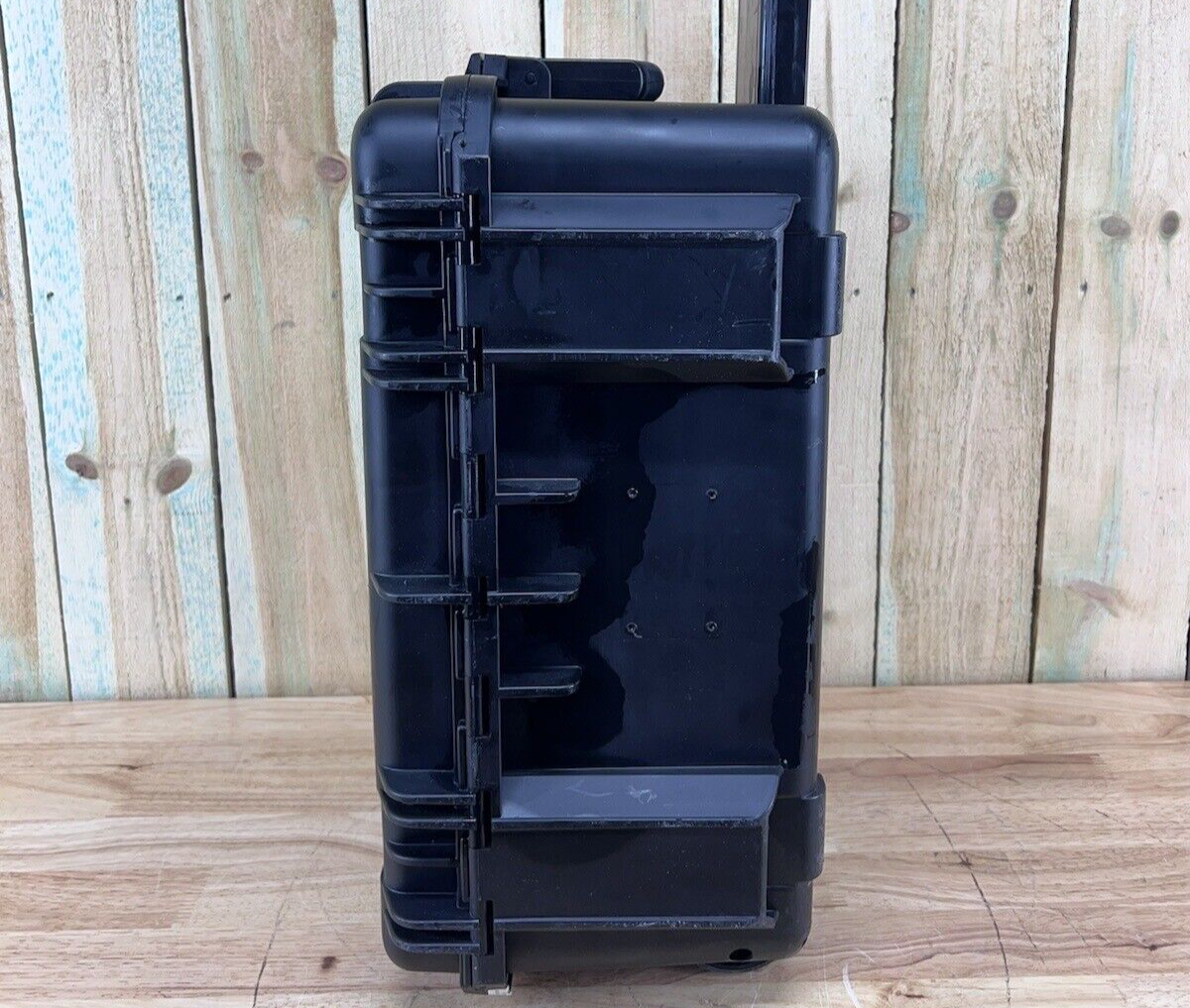 SKB iSeries 1914-8 Waterproof Rolling Case Carry On Great Condition AB Free Ship