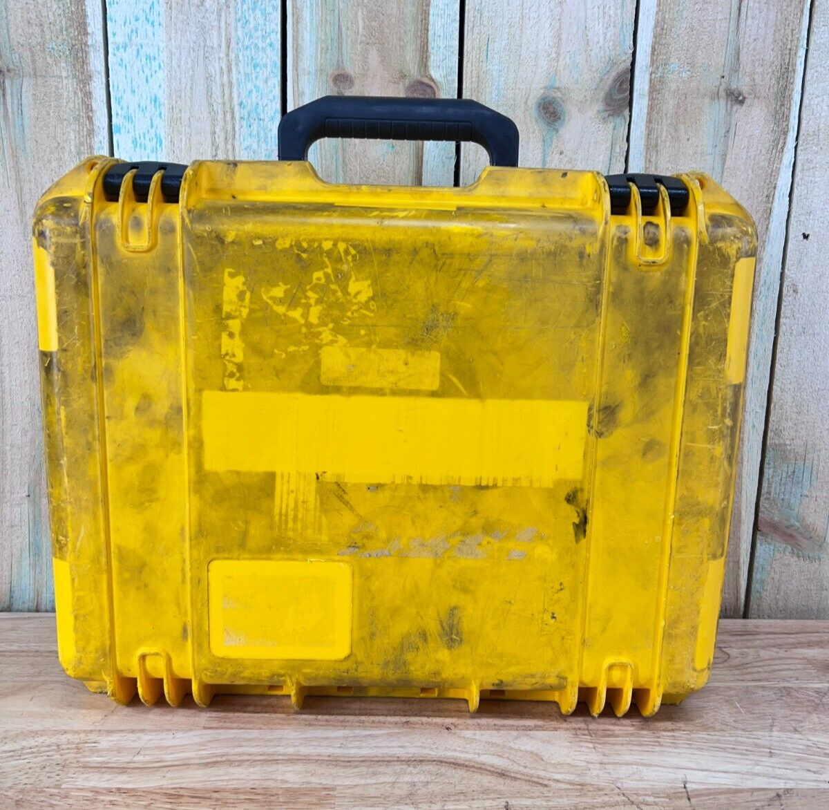 Pelican IM2400 Storm Case Waterproof  Yellow Good Condition A/B Free Shipping