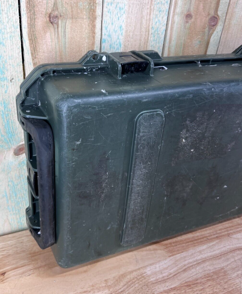 Pelican Storm IM3300 Long Rifle Case Green Rolling Used Condition B/C Free Ship