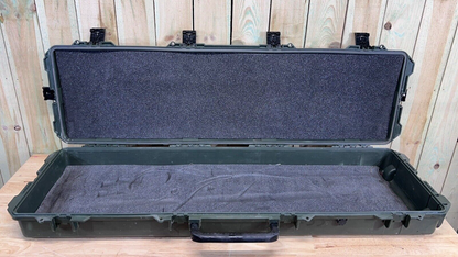 Pelican Storm IM3300 Long Rifle Case Green Rolling Good Condition AB Free Ship