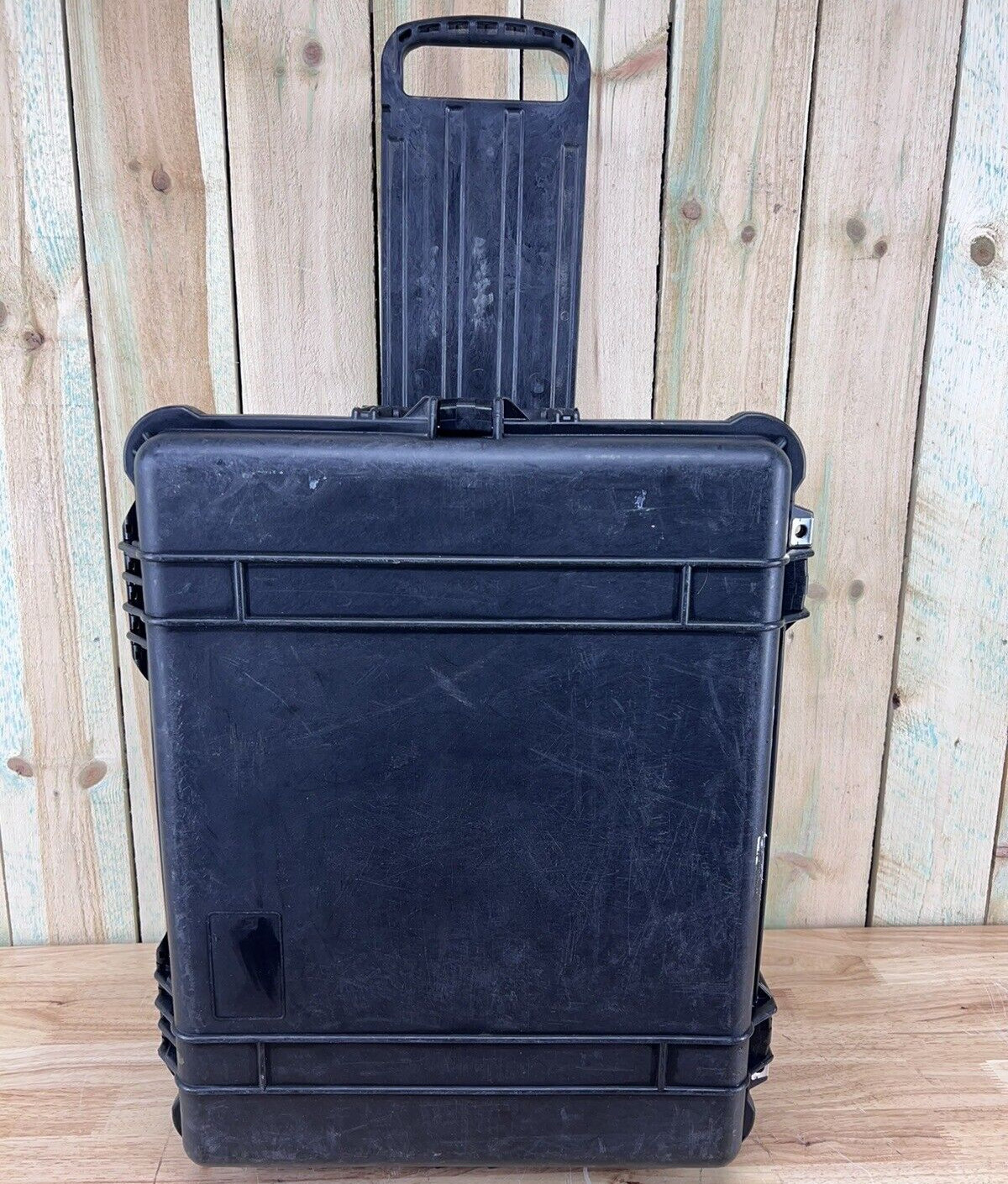 Pelican 1620 Hard Case Protector Rolling Black Good Condition AB