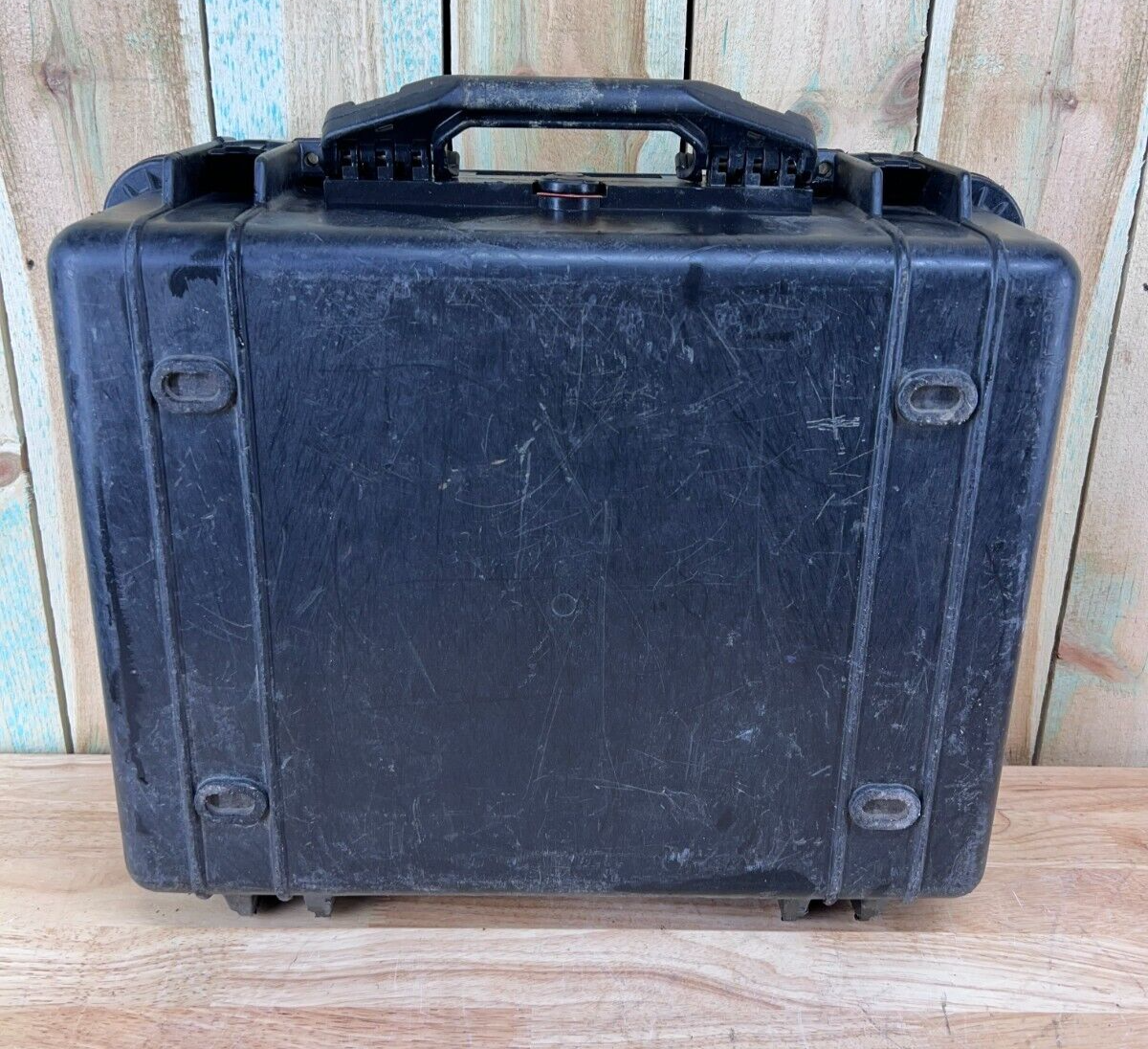Pelican 1550 Watertight Protector Case Black Good Condition A/B