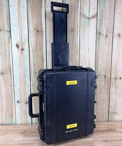 SKB iSeries 1914-8 Waterproof Rolling Case Carry On Great Condition AB